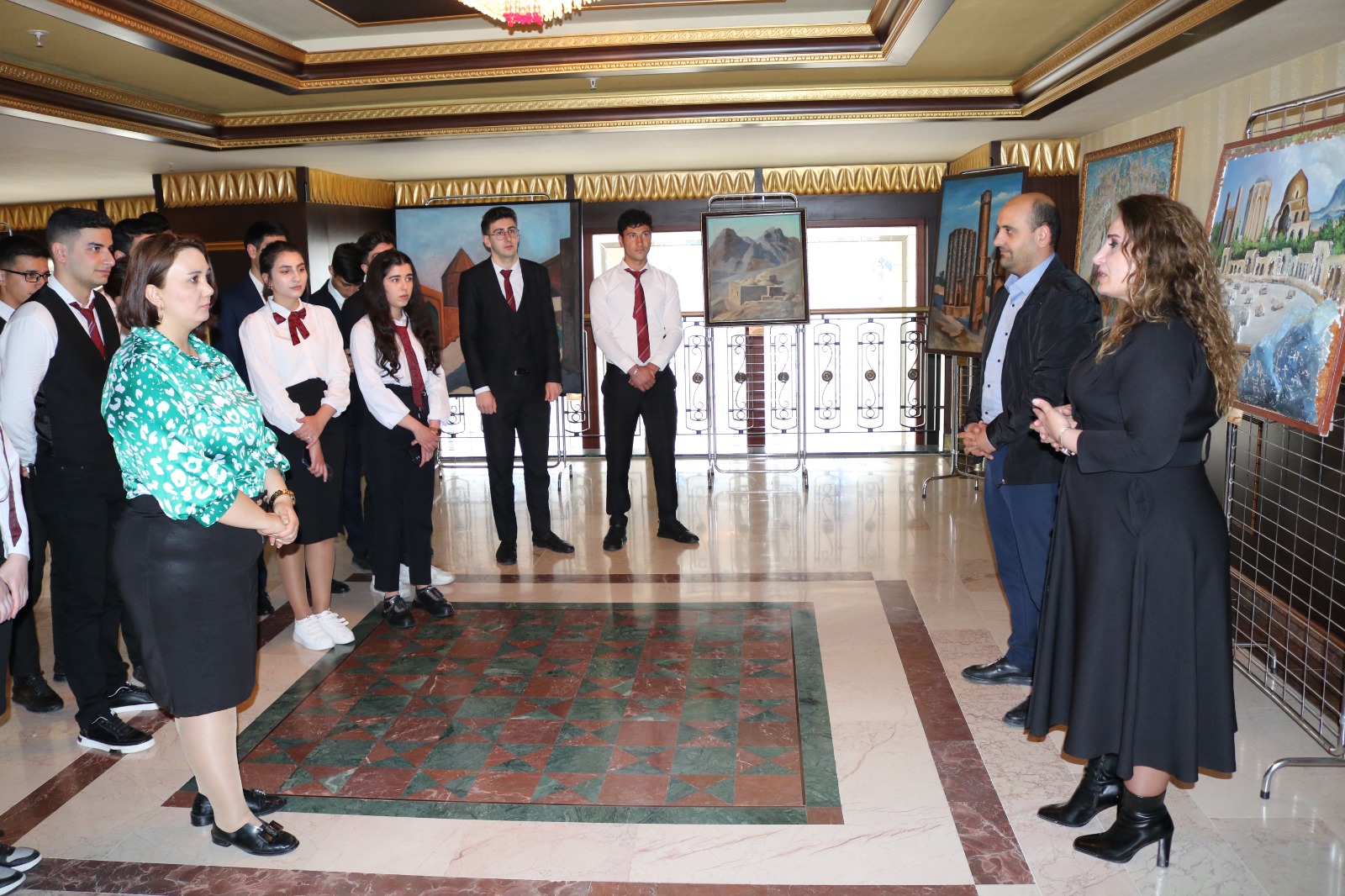 Students visited the Nakhchivan State Art Gallery during their internship